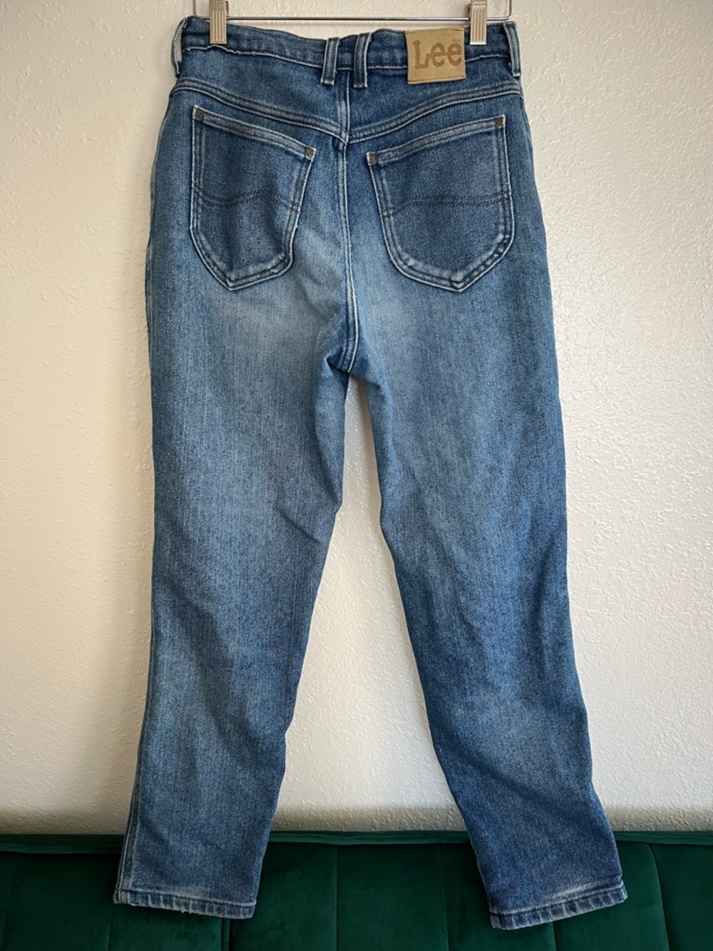 Genuine Vintage Classic Straight Fit Lee Women’s Blue Jeans 28 - Picture 5 of 6